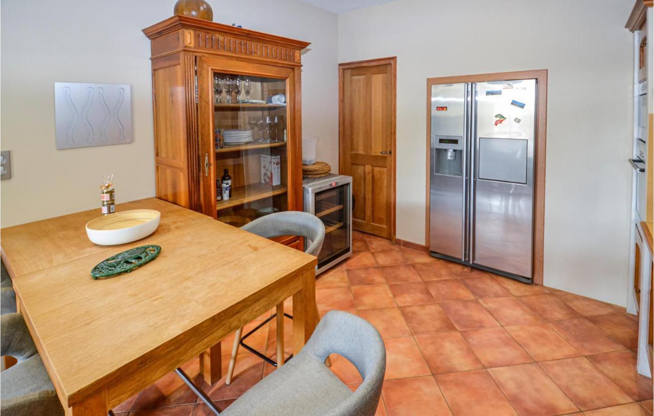 3 Bedroom Awesome Home In Chateuneuf De Gadagne Châteauneuf-de-Gadagne エクステリア 写真
