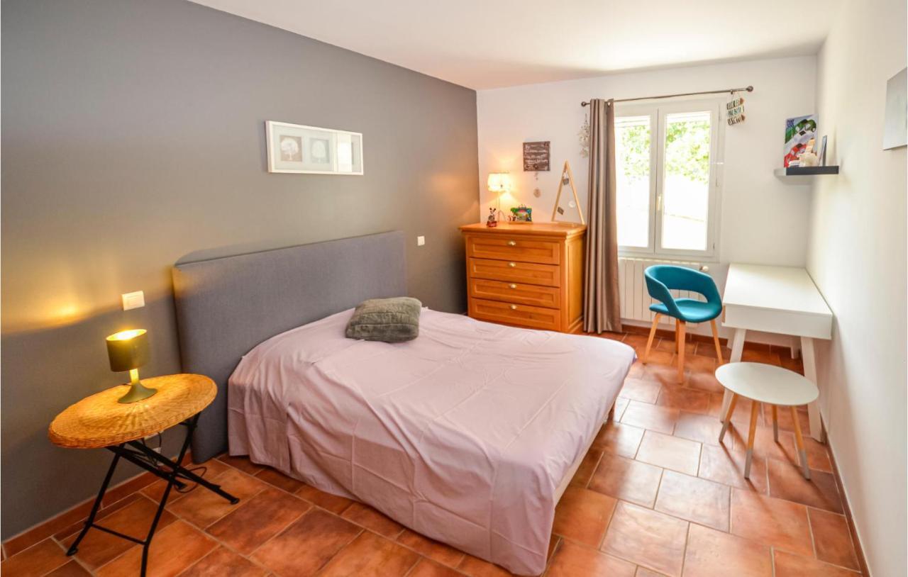 3 Bedroom Awesome Home In Chateuneuf De Gadagne Châteauneuf-de-Gadagne エクステリア 写真