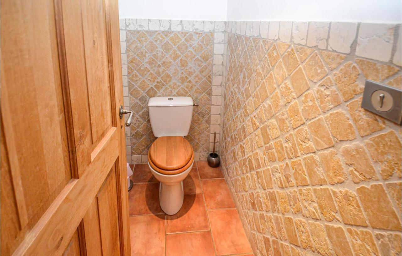 3 Bedroom Awesome Home In Chateuneuf De Gadagne Châteauneuf-de-Gadagne エクステリア 写真