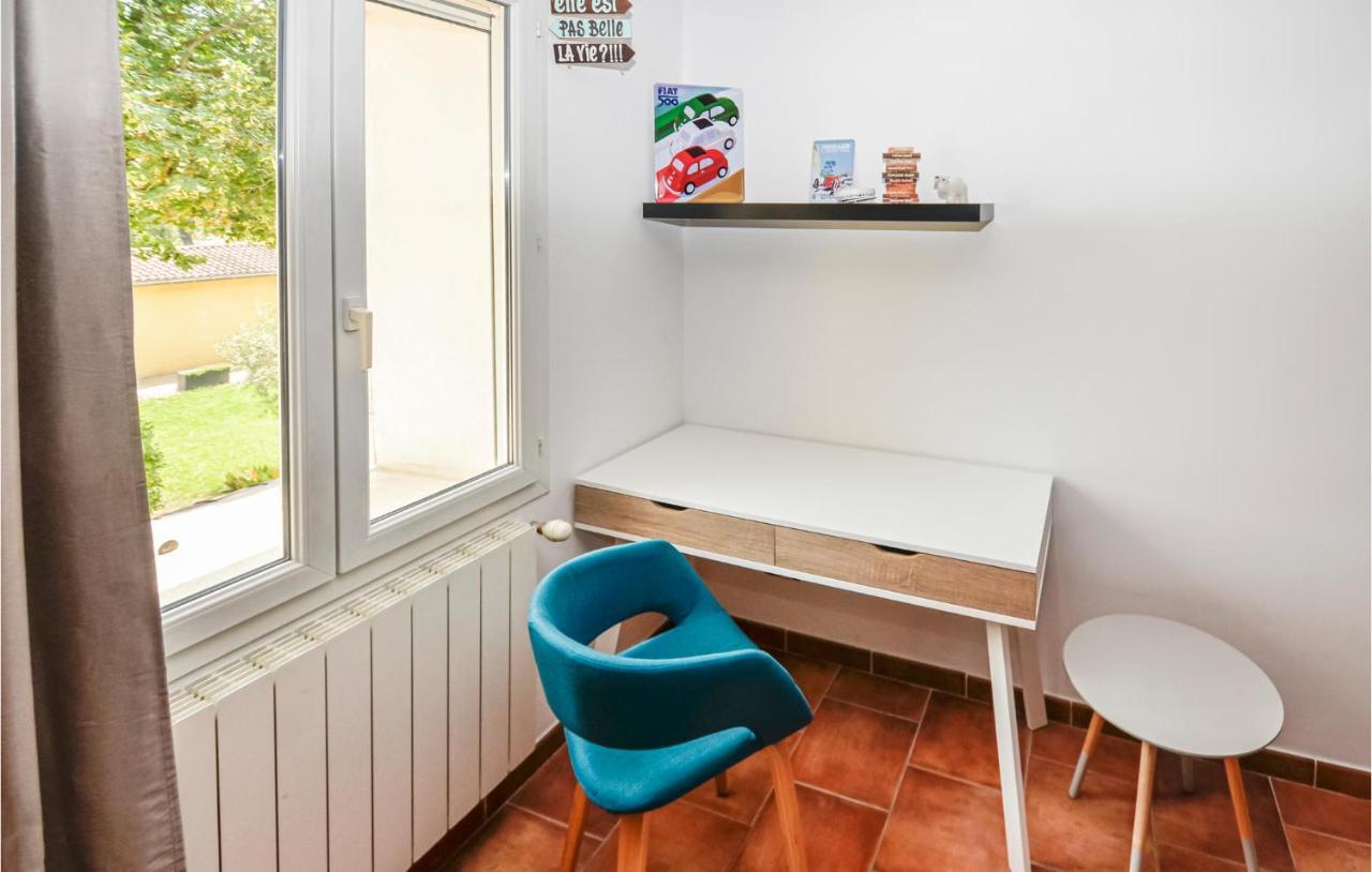 3 Bedroom Awesome Home In Chateuneuf De Gadagne Châteauneuf-de-Gadagne エクステリア 写真