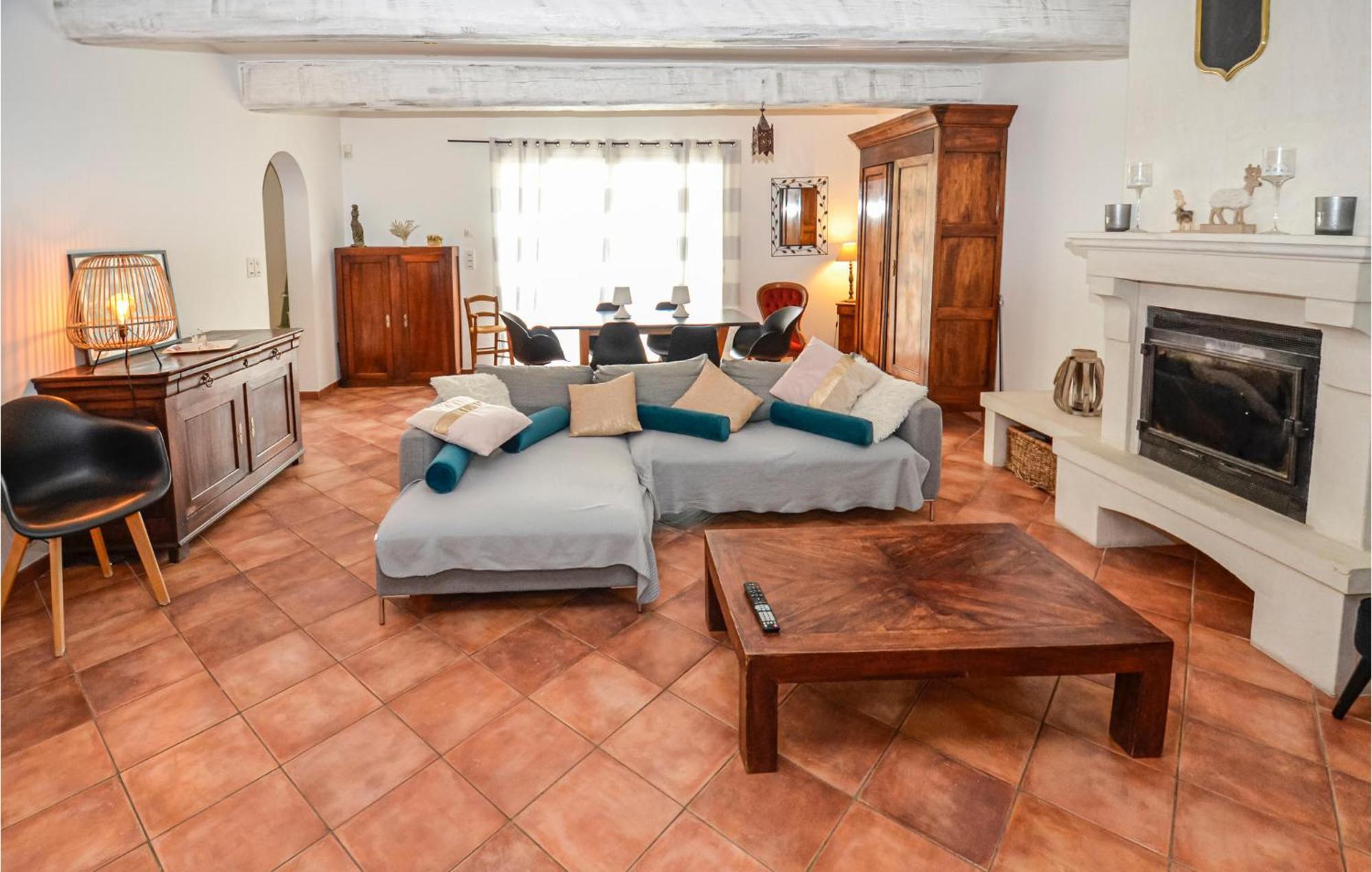 3 Bedroom Awesome Home In Chateuneuf De Gadagne Châteauneuf-de-Gadagne エクステリア 写真